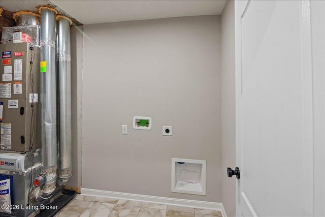 17813 Bridle Run Dr, Louisville, KY 40245