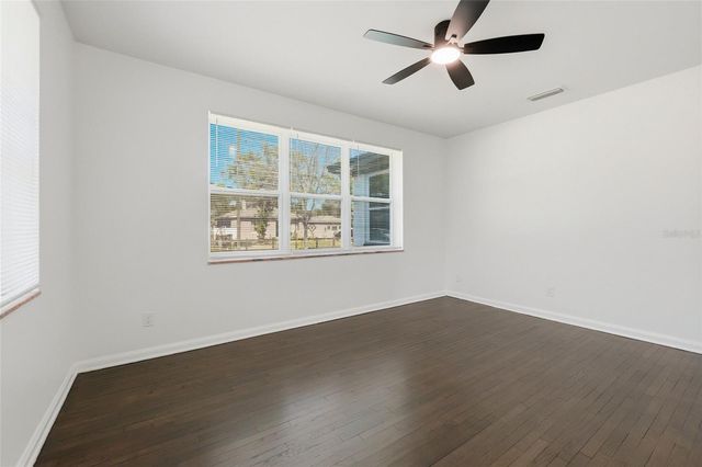 913 E GENESEE STREET, Tampa, FL 33603