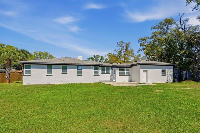 913 E GENESEE STREET, Tampa, FL 33603