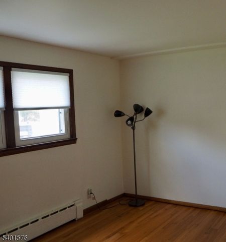 2 S Dover Ave, Franklin Twp., NJ 08873