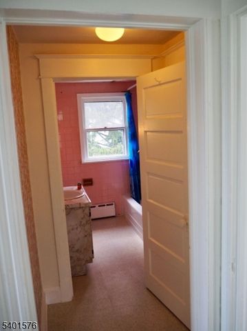 2 S Dover Ave, Franklin Twp., NJ 08873