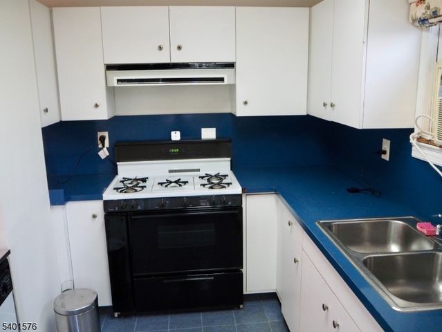 2 S Dover Ave, Franklin Twp., NJ 08873