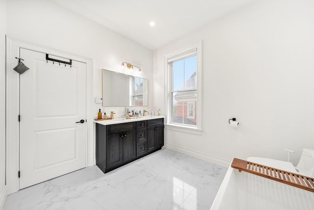 57 Grampian Way 2, Boston, MA 02125