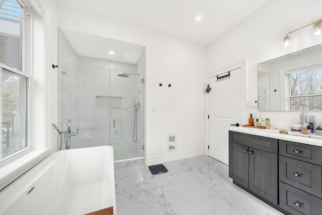 57 Grampian Way 2, Boston, MA 02125