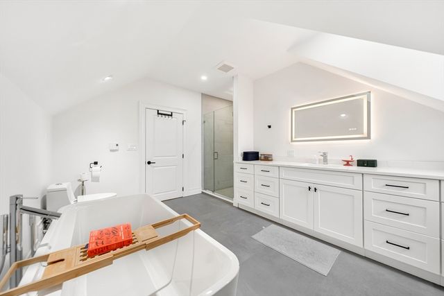 57 Grampian Way 2, Boston, MA 02125