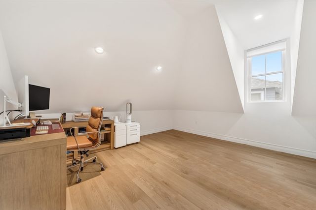 57 Grampian Way 2, Boston, MA 02125