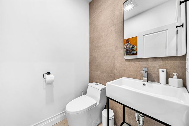 57 Grampian Way 2, Boston, MA 02125