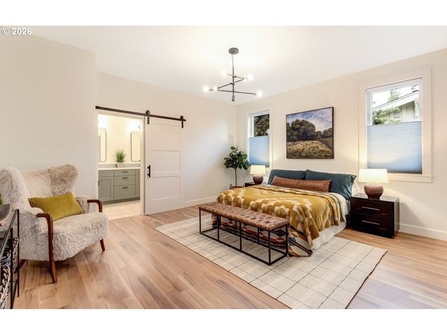 2424 Nw CROSSING Dr, Bend, OR 97703