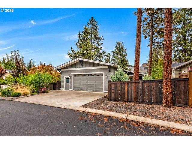 2424 Nw CROSSING Dr, Bend, OR 97703