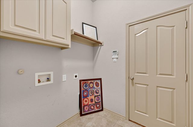 14 Lucas Lane, Edgecliff Village, TX 76134