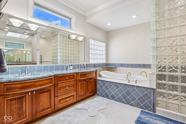 3325 Nottinghill Drive E, Plainfield, IN 46168
