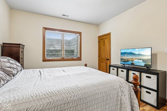 3325 Nottinghill Drive E, Plainfield, IN 46168