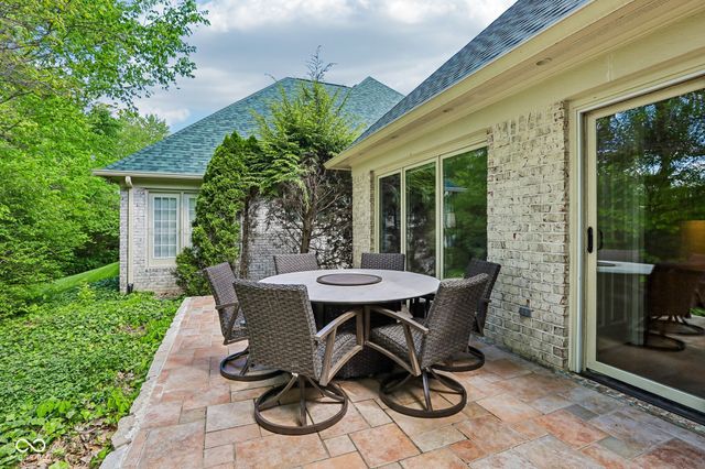 3325 Nottinghill Drive E, Plainfield, IN 46168
