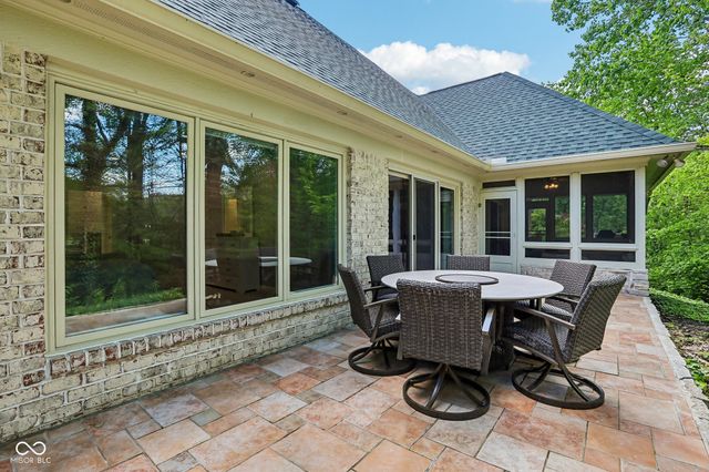 3325 Nottinghill Drive E, Plainfield, IN 46168