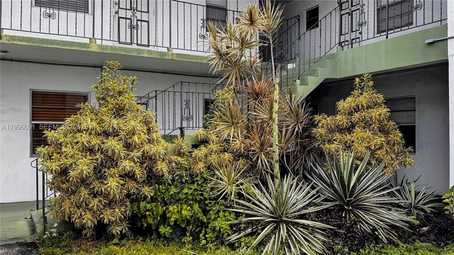 2219 Polk St 8A, Hollywood, FL 33020