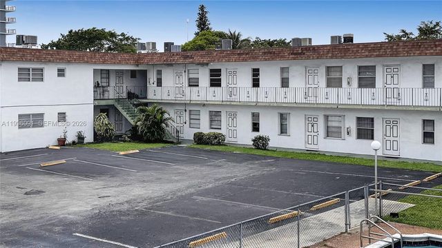 2219 Polk St 8A, Hollywood, FL 33020