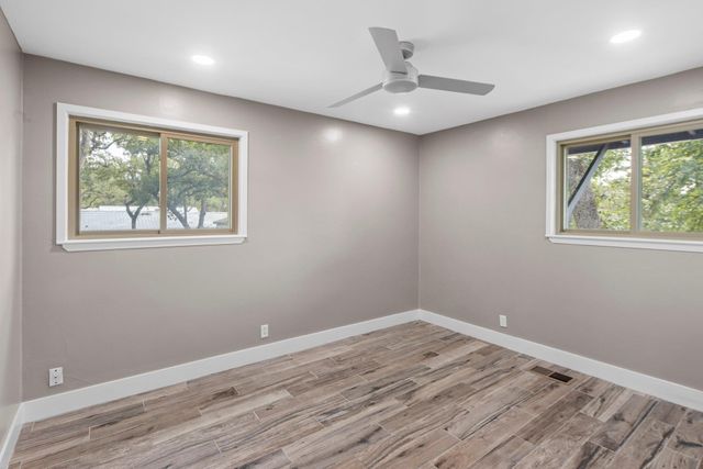 902 Sherwood Forest DR, Granite Shoals, TX 78654