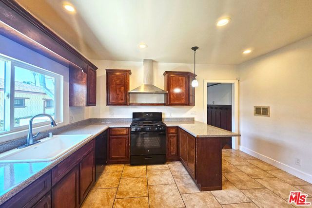 648 N Heliotrope Drive, Los Angeles, CA 90004