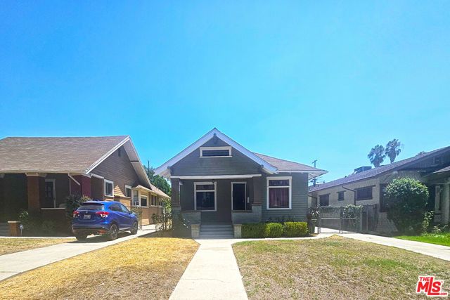 648 N Heliotrope Drive, Los Angeles, CA 90004