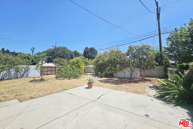 648 N Heliotrope Drive, Los Angeles, CA 90004