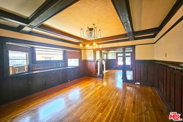 648 N Heliotrope Drive, Los Angeles, CA 90004