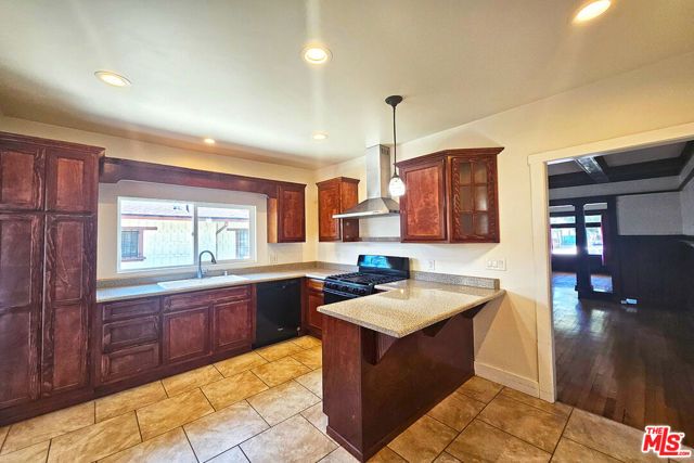 648 N Heliotrope Drive, Los Angeles, CA 90004
