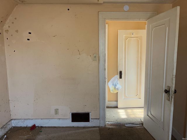 1641 Obrien Street, South Bend, IN 46628