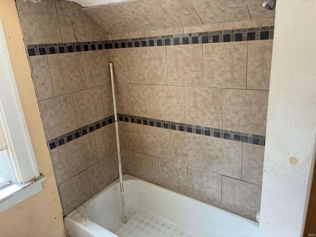 1641 Obrien Street, South Bend, IN 46628