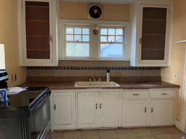 1641 Obrien Street, South Bend, IN 46628