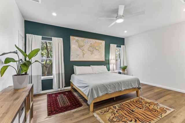 8702 Meridian Oak LN, Austin, TX 78744