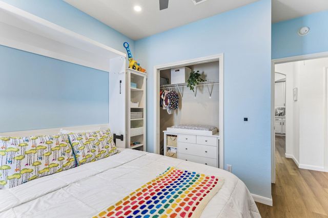 8702 Meridian Oak LN, Austin, TX 78744