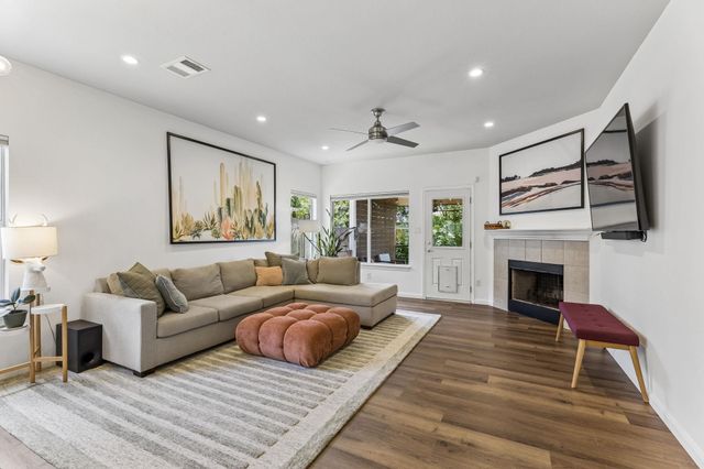 8702 Meridian Oak LN, Austin, TX 78744