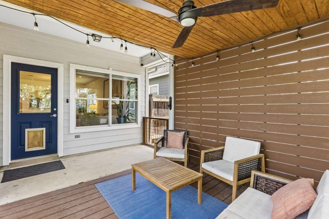 8702 Meridian Oak LN, Austin, TX 78744