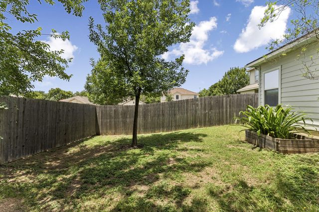 8702 Meridian Oak LN, Austin, TX 78744