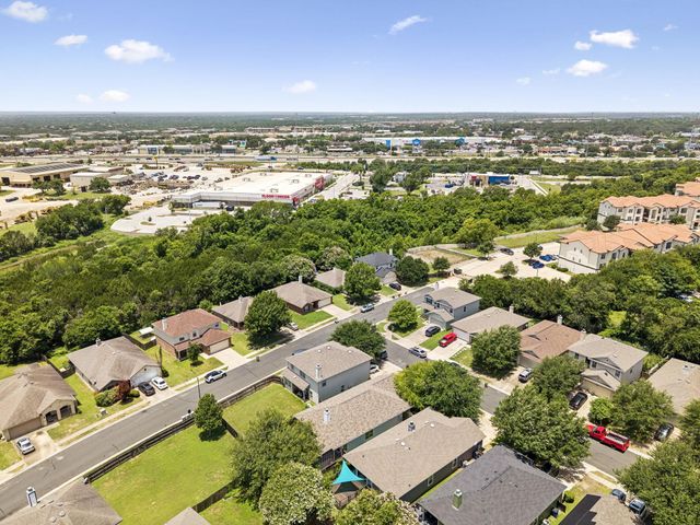8702 Meridian Oak LN, Austin, TX 78744