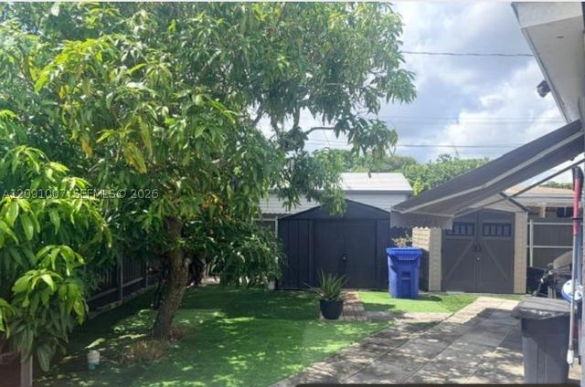 2630 De Soto Dr, Miramar, FL 33023