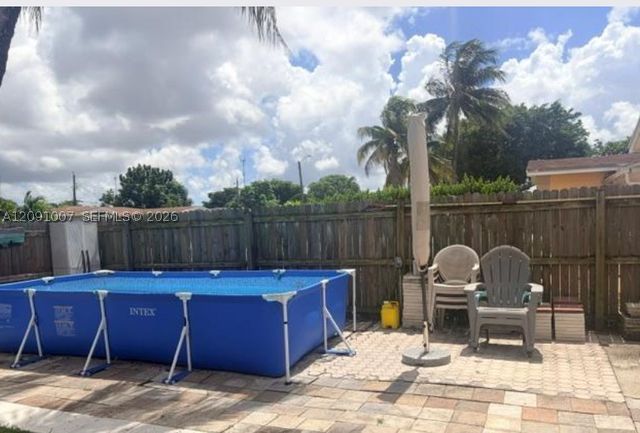 2630 De Soto Dr, Miramar, FL 33023