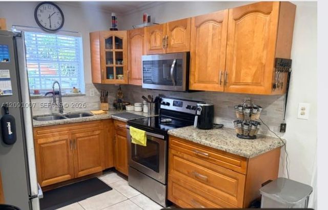 2630 De Soto Dr, Miramar, FL 33023