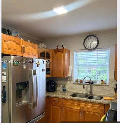 2630 De Soto Dr, Miramar, FL 33023