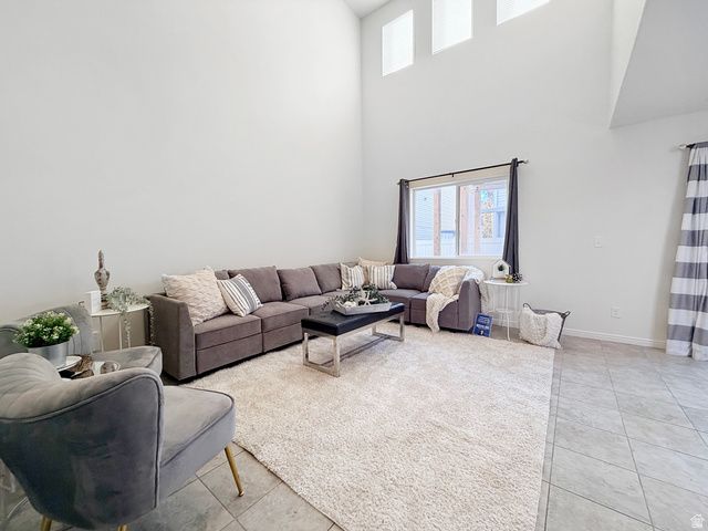 920 W STONEHAVEN DR, North Salt Lake, UT 84054