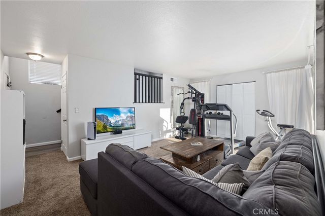 1832 Ivory, Palmdale, CA 93550
