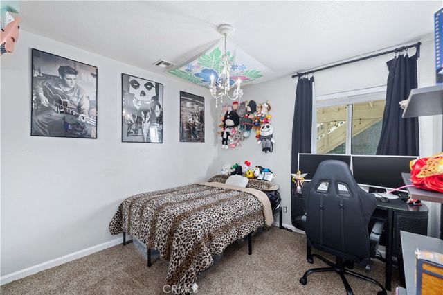 1832 Ivory, Palmdale, CA 93550