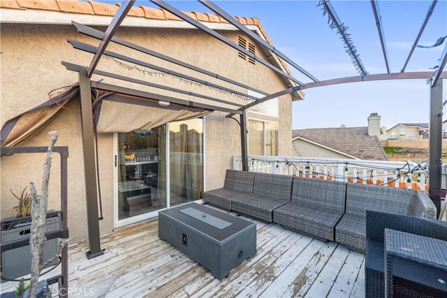 1832 Ivory, Palmdale, CA 93550