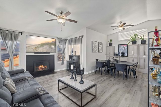 1832 Ivory, Palmdale, CA 93550