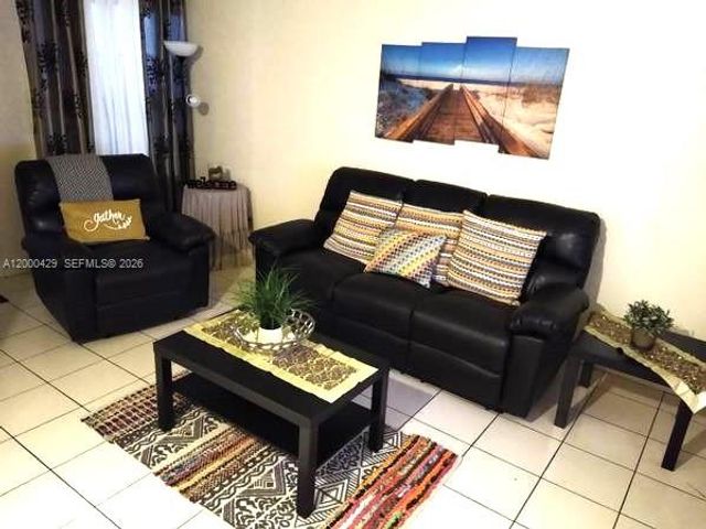 2145 Pierce Street 326, Hollywood, FL 33020