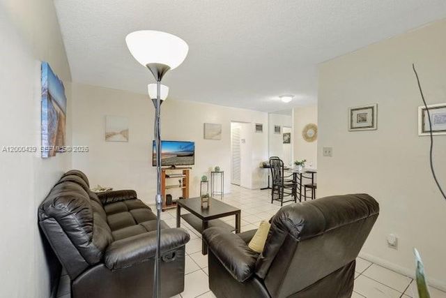 2145 Pierce Street 326, Hollywood, FL 33020