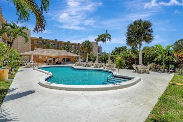 2145 Pierce Street 326, Hollywood, FL 33020