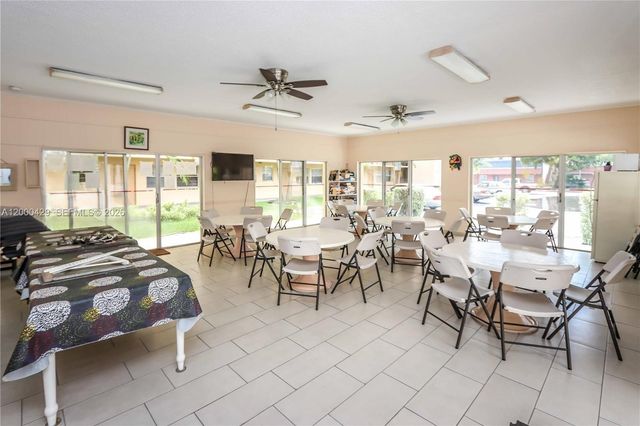 2145 Pierce Street 326, Hollywood, FL 33020