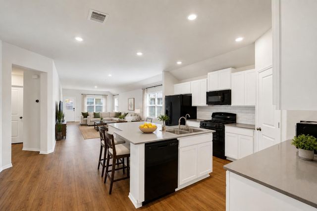 117 Winged Foot CT, San Marcos, TX 78666