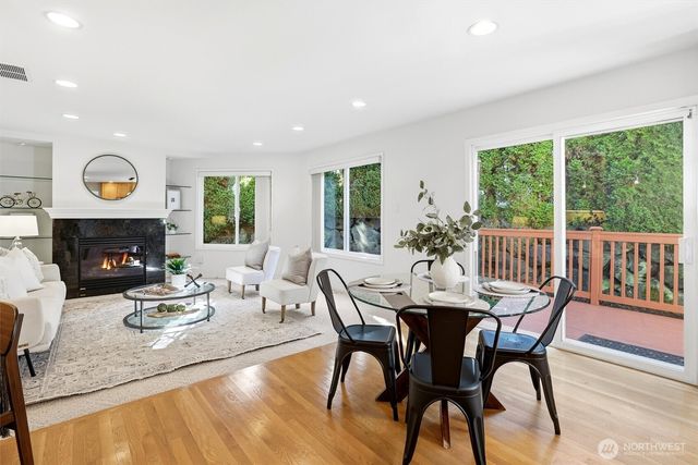 7741 152nd Avenue NE, Redmond, WA 98052